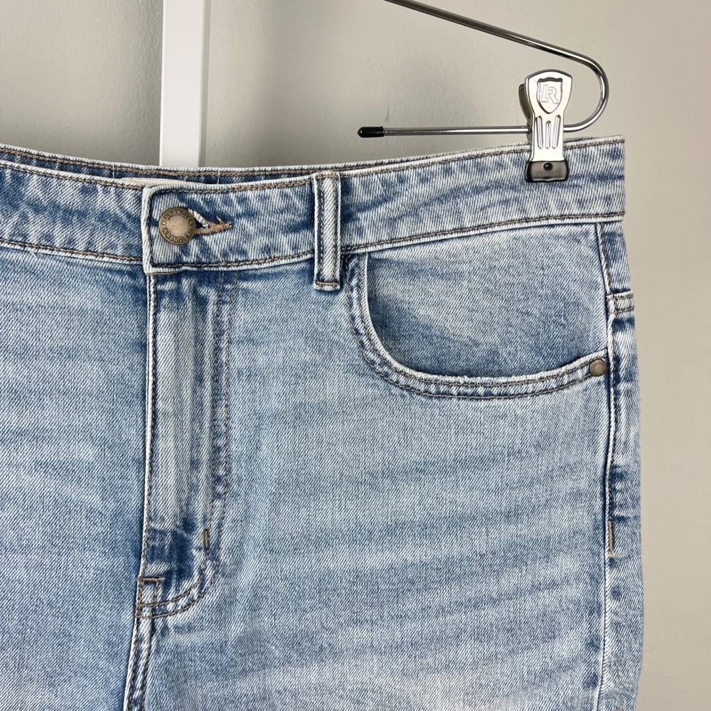 Wrangler Womens 12 High Rise Denim Dad Shorts Jorts Light Blue New NWT - Picture 3 of 6